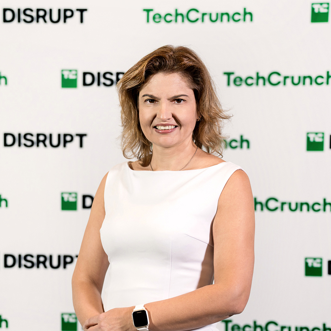 Ana Mineva, Founder DGLegacy